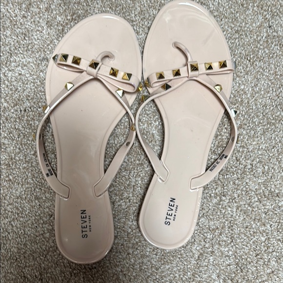 Steven By Steve Madden Shoes - Steve Madden Women's Daliyah Studded Bow Jelly Sandals  EUC sz 9m
